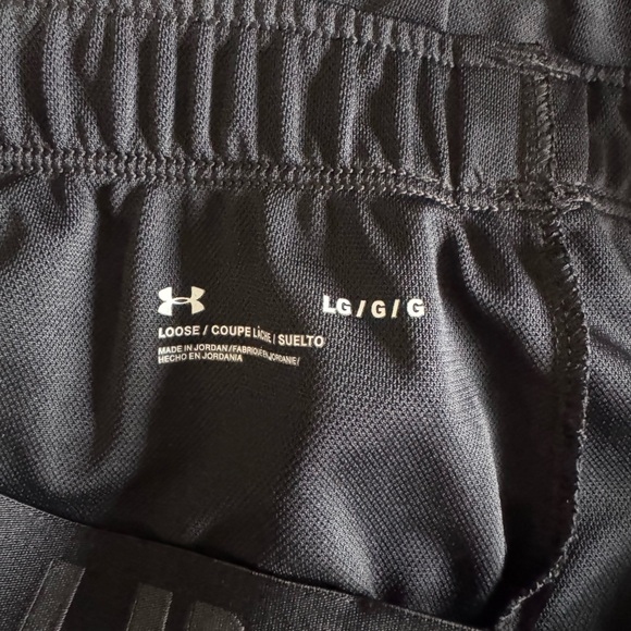 Lot of 2 pairs Under Armour Shorts - Picture 3 of 4